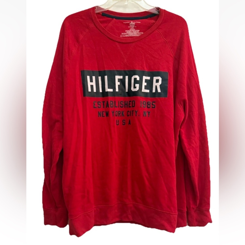 Tommy Hilfiger Men's XL Red Long Sleeve Sleepwear Shirt Pullover.
